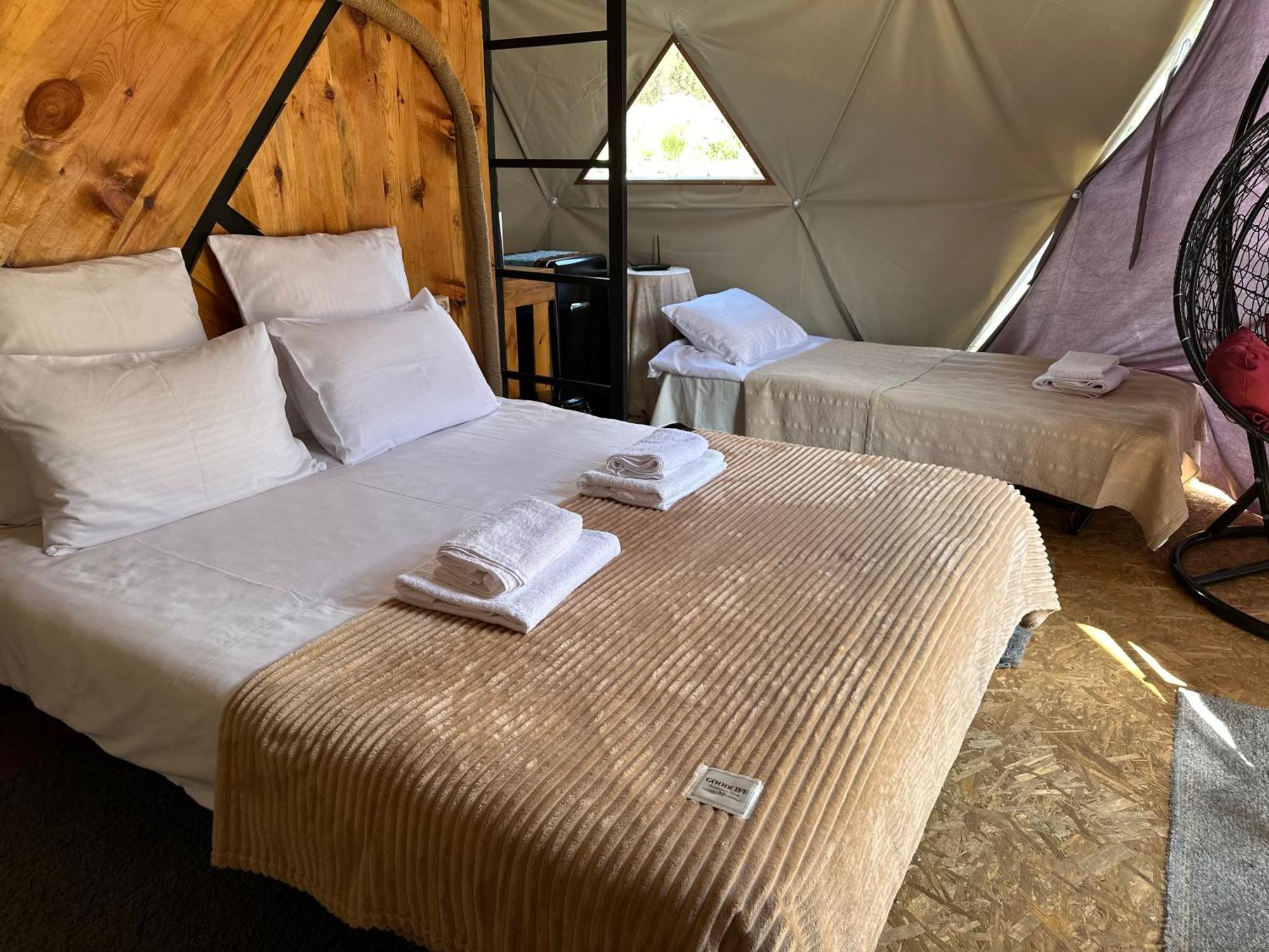 Vardzia Glamping Eksteriør bilde