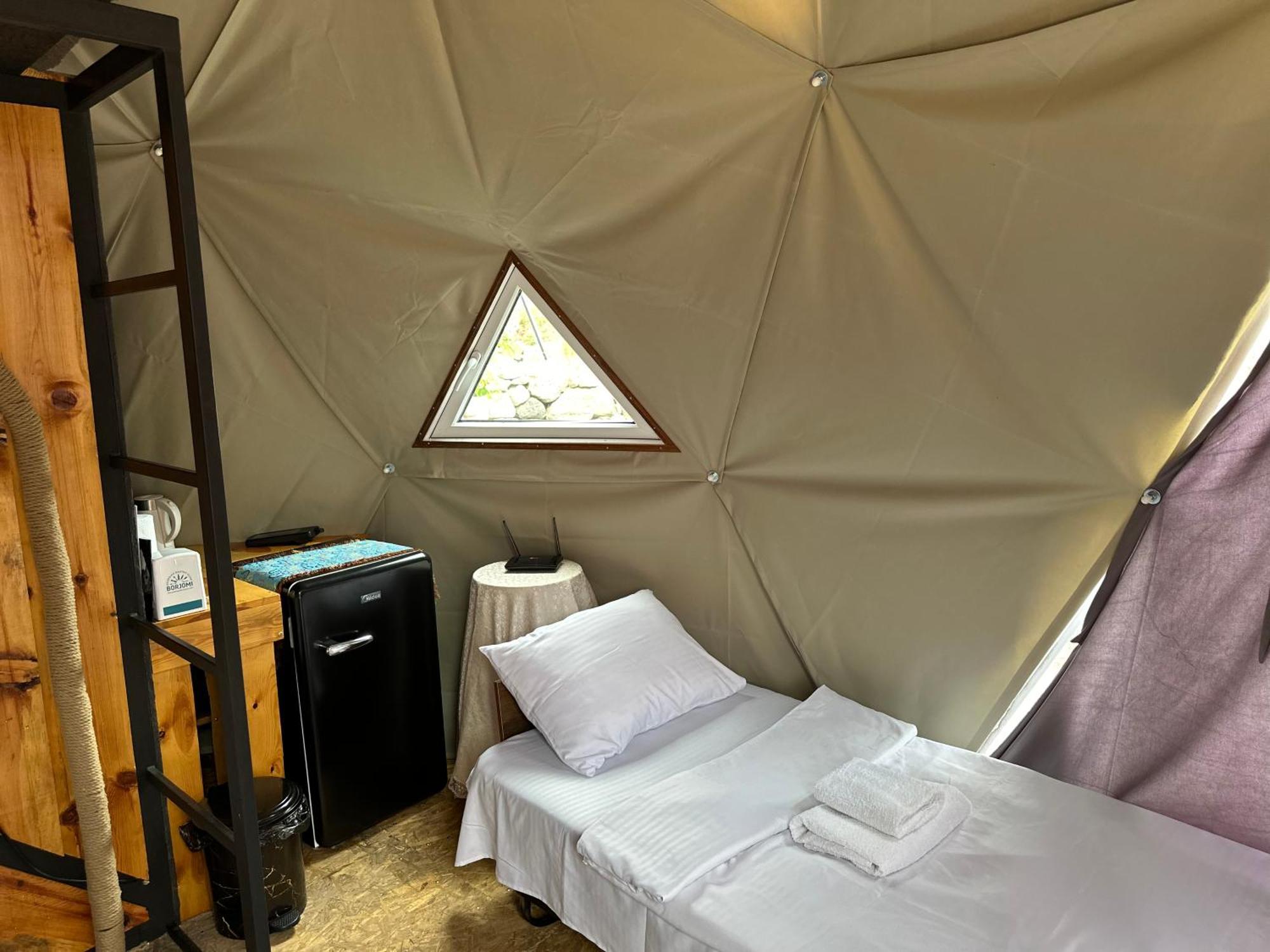 Vardzia Glamping Eksteriør bilde